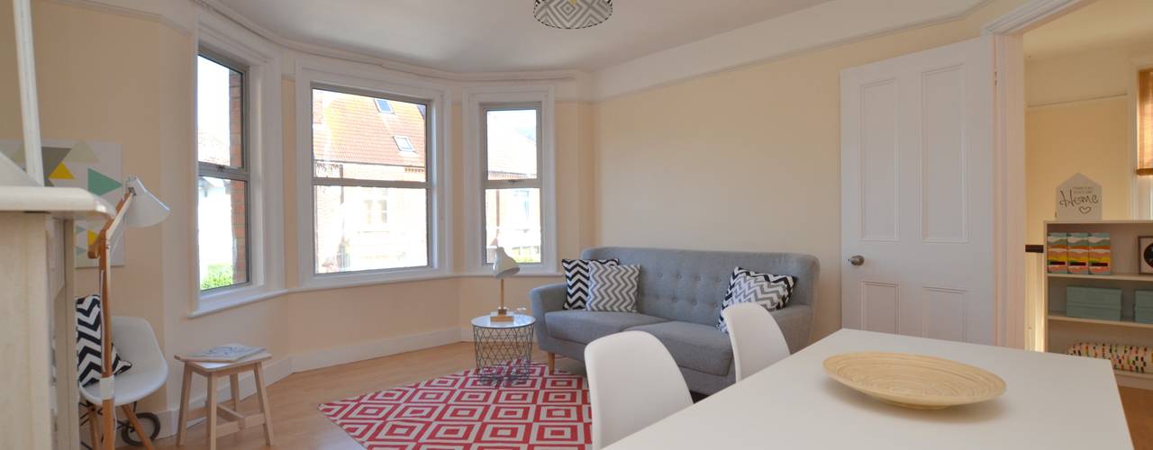 Two bedroom period apartmnt, THE FRESH INTERIOR COMPANY THE FRESH INTERIOR COMPANY Modern Oturma Odası