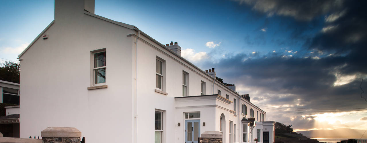 New dwelling added to row of fisherman's cottages, Des Ewing Residential Architects Des Ewing Residential Architects Case in stile minimalista