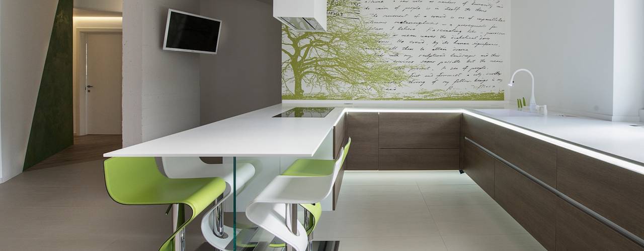 Ristrutturazione di un appartamento con arredi su misura, Mangodesign Mangodesign Modern kitchen