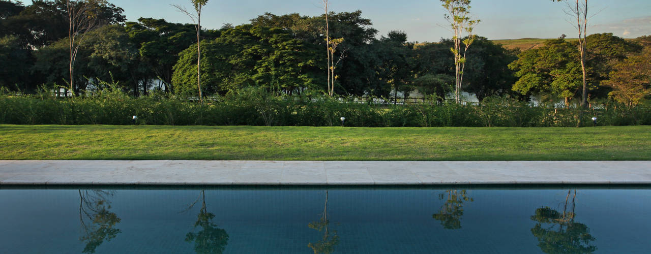 homify Piscinas de estilo rural