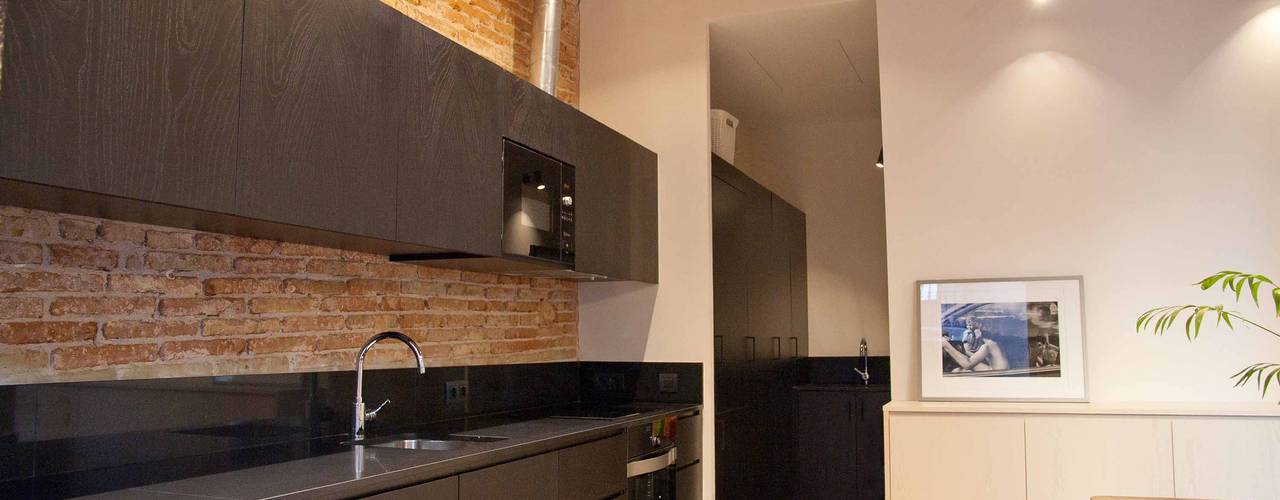 Vivienda Martinez de la Rosa, Brick Serveis d'Interiorisme S.L. Brick Serveis d'Interiorisme S.L. Kitchen