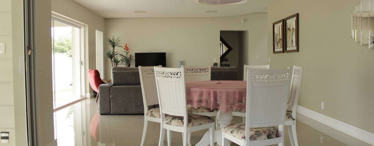 Casa VR, Lozí - Projeto e Obra Lozí - Projeto e Obra Classic style dining room