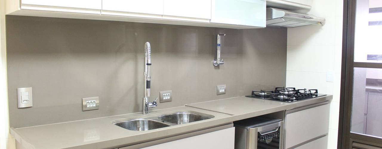 Cobertura Moema, Concept Engenharia + Design Concept Engenharia + Design Modern style kitchen Quartz