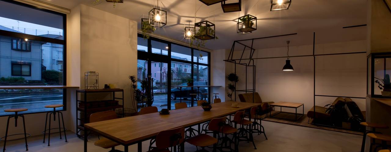 cafe CICERO, ALTS DESIGN OFFICE ALTS DESIGN OFFICE ห้องนั่งเล่น โลหะ