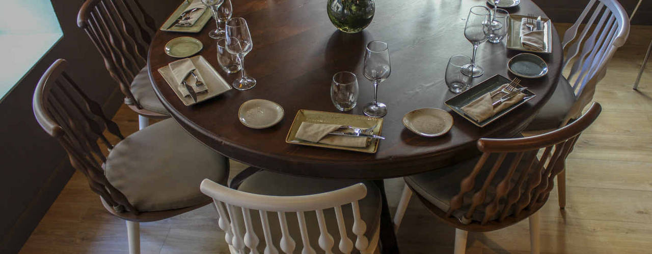 homify Rustic style dining room