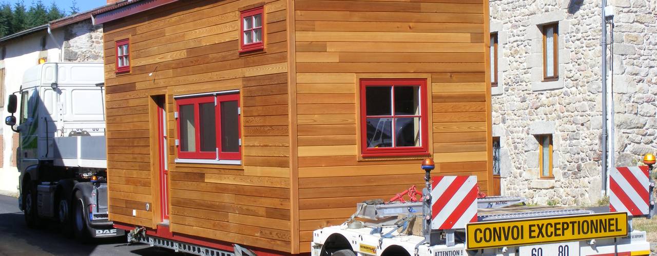 Tiny House Concept - Micro maison sédentaire et déplacable, TINY HOUSE CONCEPT - BERARD FREDERIC TINY HOUSE CONCEPT - BERARD FREDERIC Rumah Minimalis