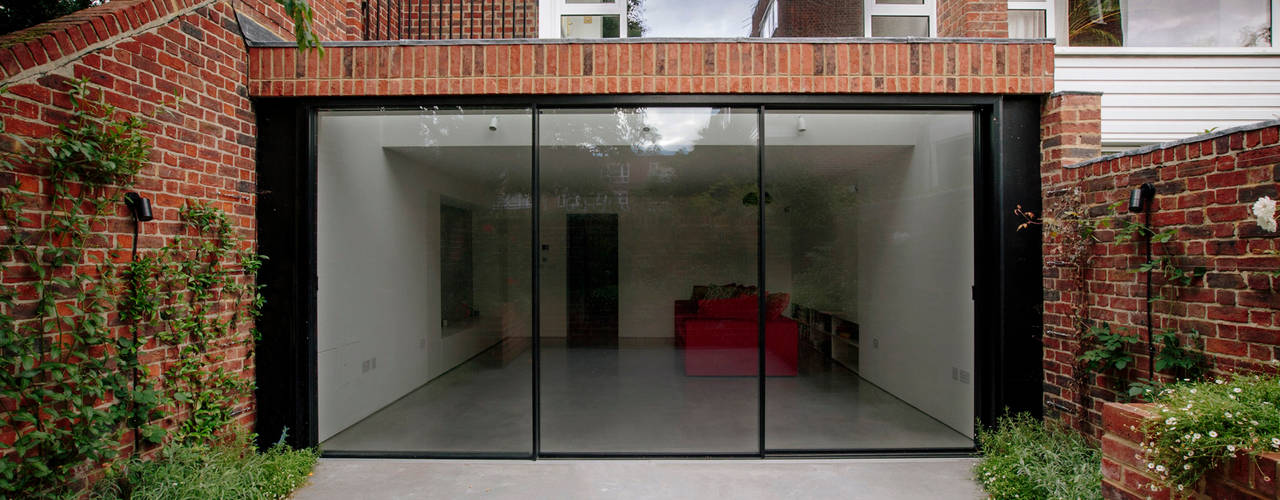 Woodford Square , Gundry & Ducker Architecture Gundry & Ducker Architecture Modern houses Bricks