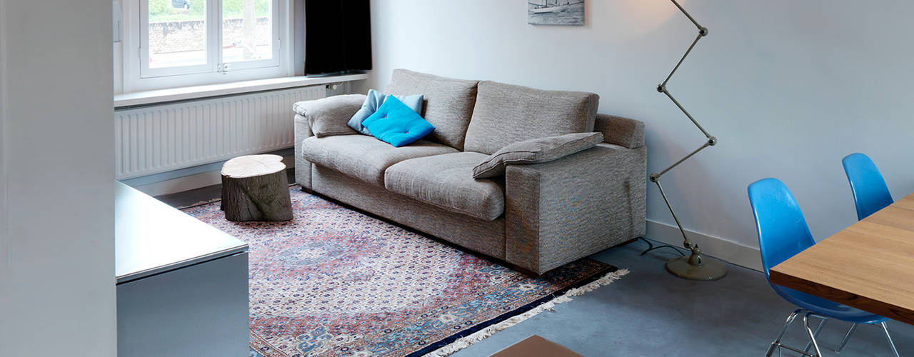 Home renovation, BuroKoek BuroKoek Minimalist living room