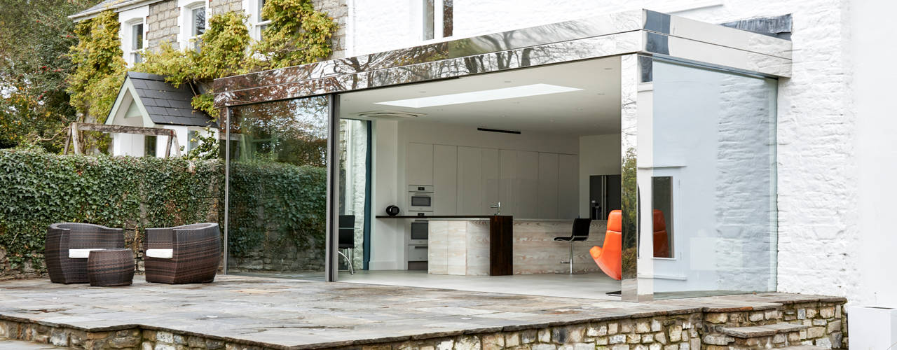 Welsh Wonder - Country Home with various structural glass interventions, Trombe Ltd Trombe Ltd Кухня в стиле модерн