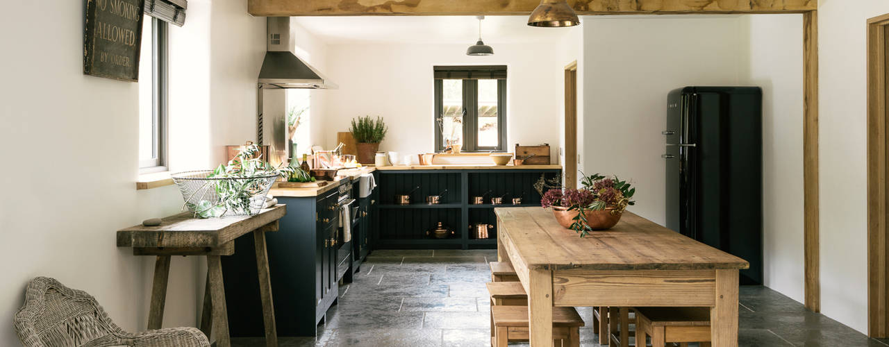 The Leicestershire Kitchen in the Woods by deVOL, deVOL Kitchens deVOL Kitchens Кухня в стиле кантри