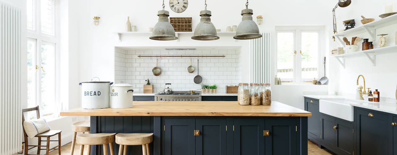 The Arts and Crafts Kent Kitchen by deVOL, deVOL Kitchens deVOL Kitchens ห้องครัว