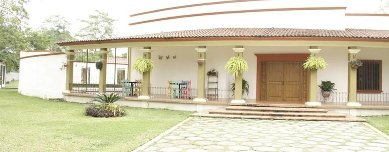 homify Casas de estilo colonial