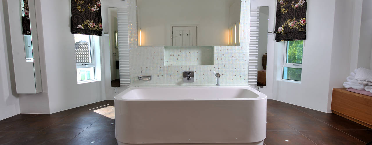 Sea House, Porth | Cornwall, Perfect Stays Perfect Stays Eclectic style bathroom