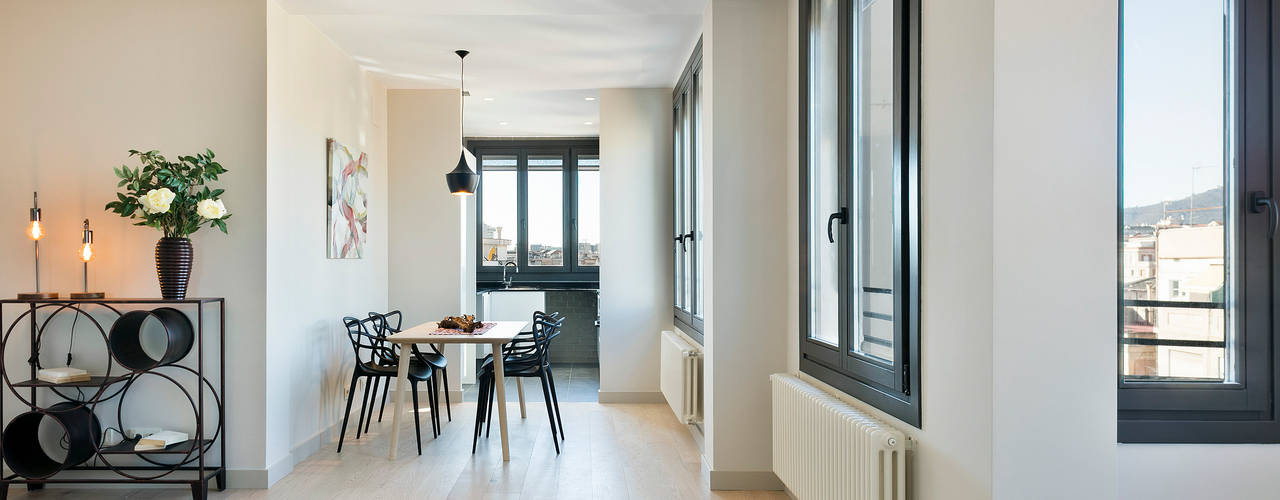 Home Staging para una Vivienda de Lujo en Barcelona, Markham Stagers Markham Stagers Modern dining room