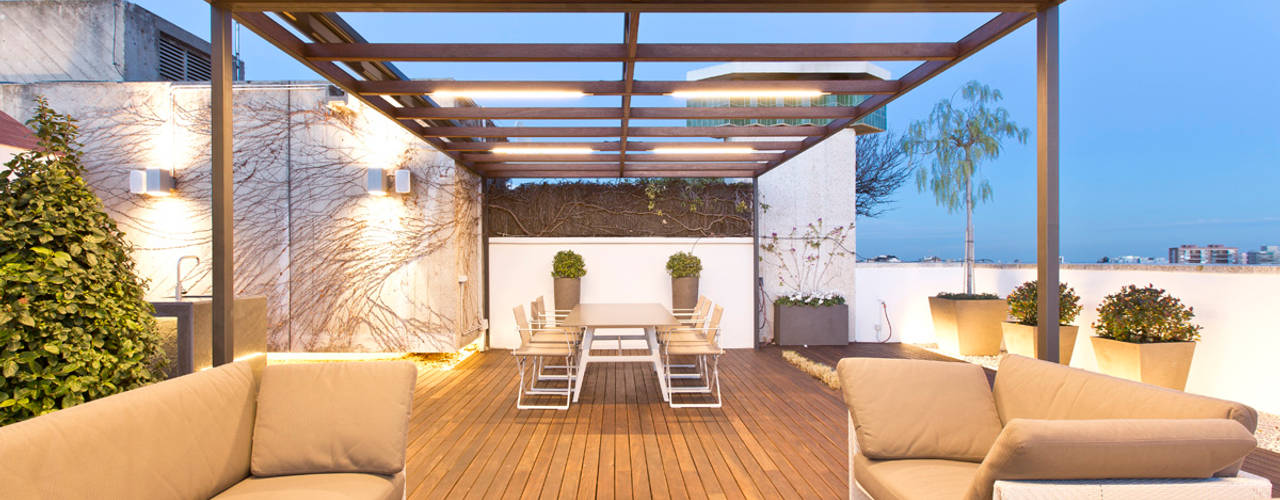 Terraza en Barcelona, Garden Center Conillas S.L Garden Center Conillas S.L モダンデザインの テラス 木 木目調