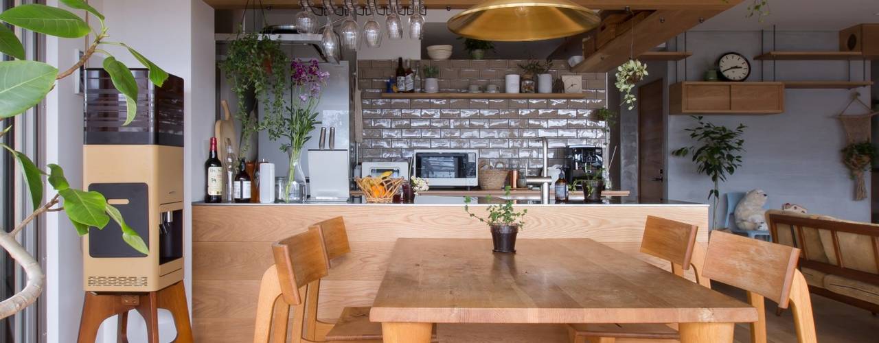 nionohama-apartment-house-renovation, ALTS DESIGN OFFICE ALTS DESIGN OFFICE Rustic style dining room Wood Wood effect