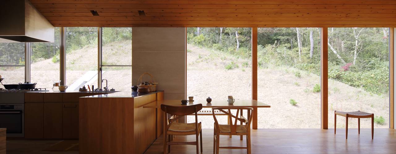 House in Kobe, 藤原・室 建築設計事務所 藤原・室 建築設計事務所 Dining room