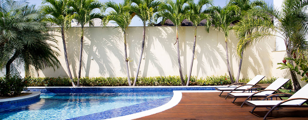 homify Tropical style garden