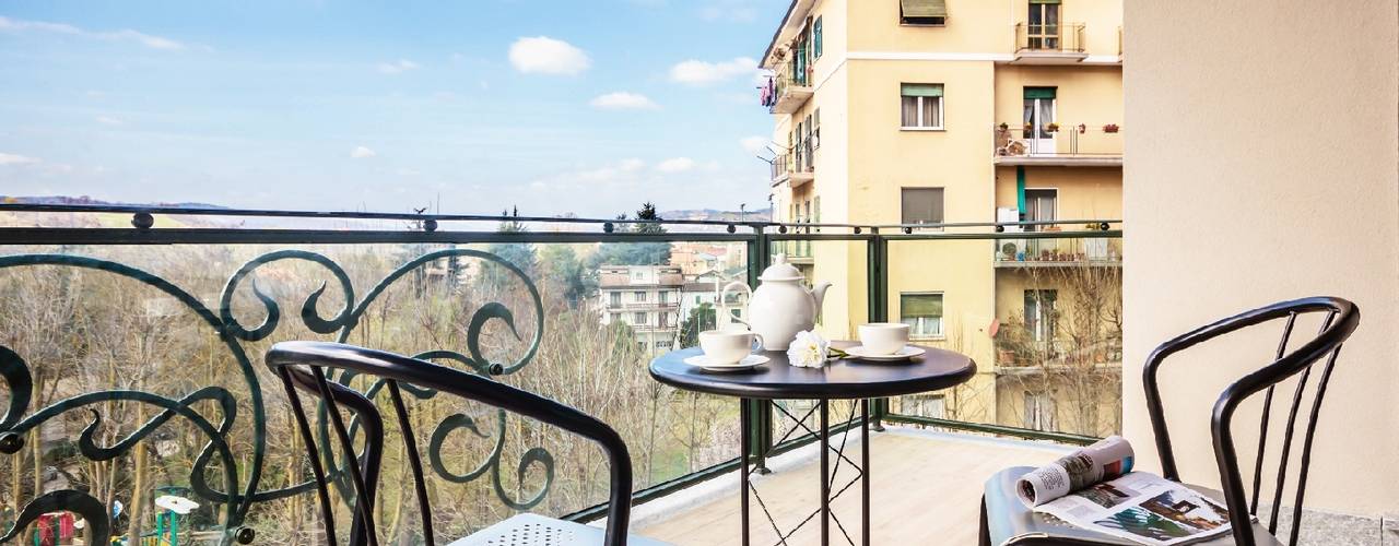 Home Staging su appartamento pilota di Palazzina in fase di realizzo, Vivere lo Stile Vivere lo Stile Modern balcony, veranda & terrace