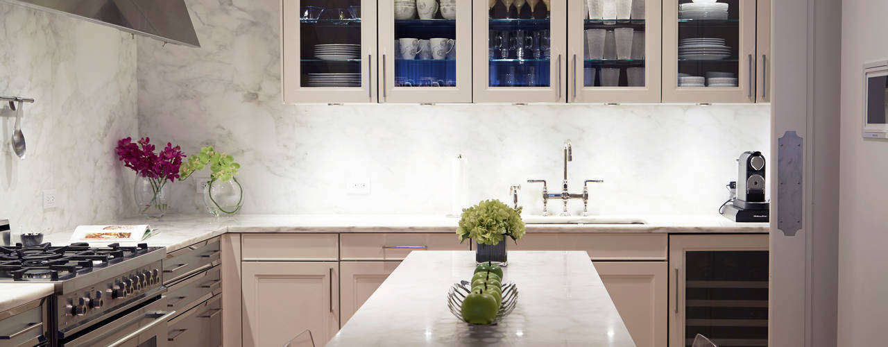 New York City Family Home, JKG Interiors JKG Interiors Classic style kitchen Marble