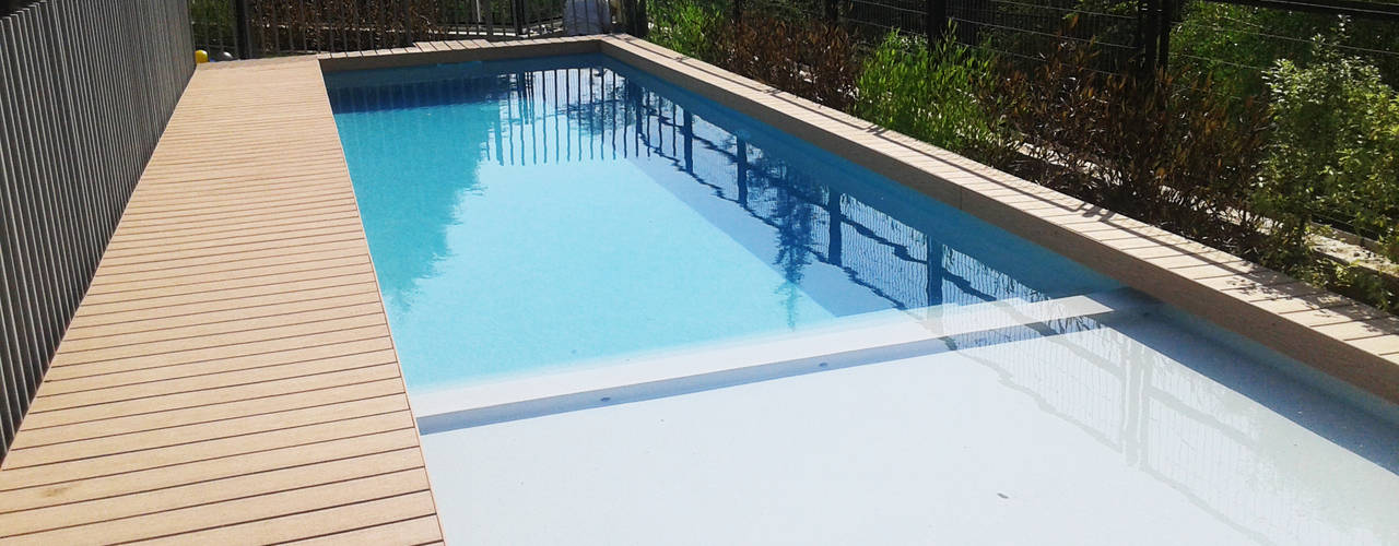 homify Modern pool