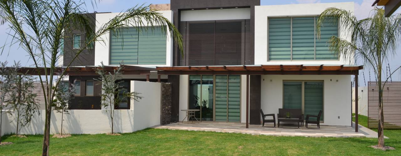 Casa de dos pisos llena de estilo | homify | homify