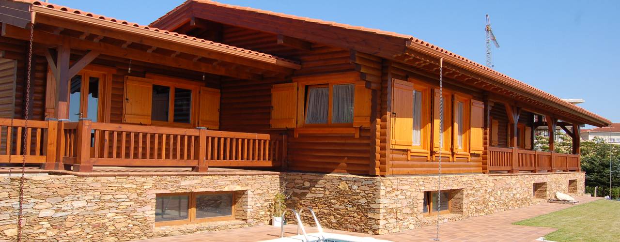 RUSTICASA | 100 projetos | Portugal + Espanha, RUSTICASA RUSTICASA Wooden houses Solid Wood Multicolored