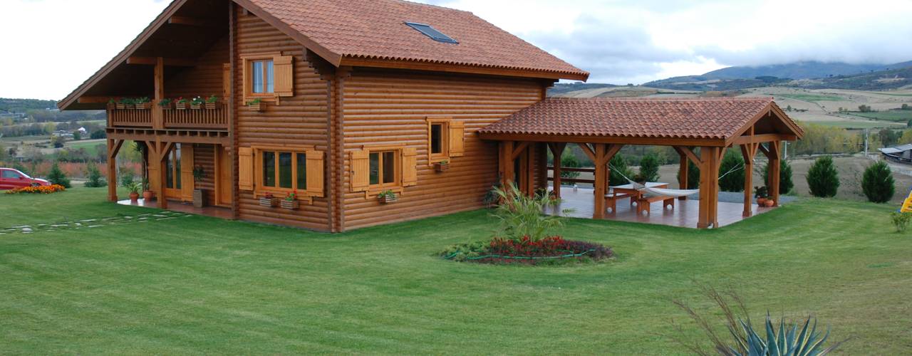 RUSTICASA | 100 projetos | Portugal + Espanha, RUSTICASA RUSTICASA Wooden houses Solid Wood Multicolored