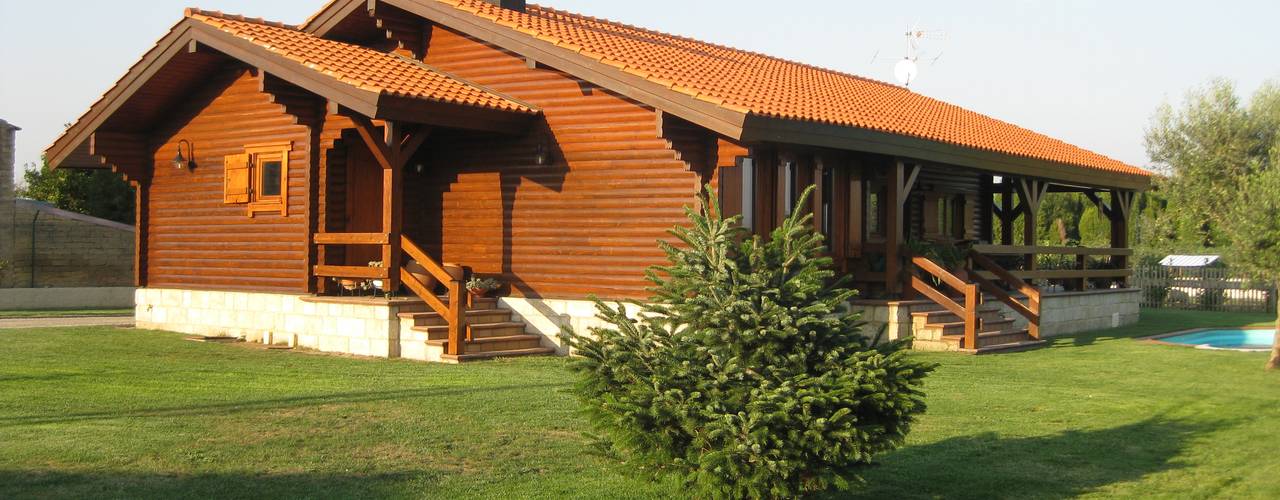 RUSTICASA | 100 projetos | Portugal + Espanha, RUSTICASA RUSTICASA Chalets & maisons en bois Bois massif Multicolore