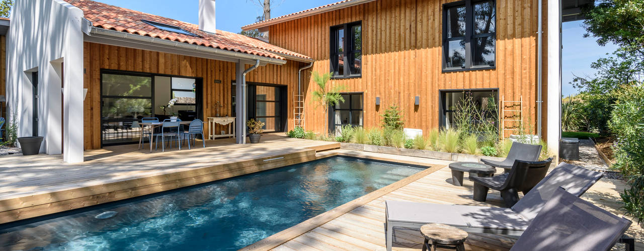 Création d’une maison individuelle avec piscine, Agence CréHouse Agence CréHouse Maisons modernes