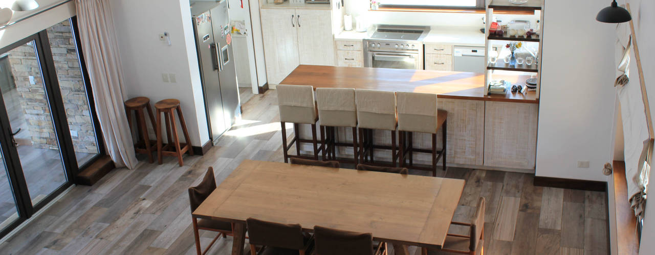 homify Rustic style dining room