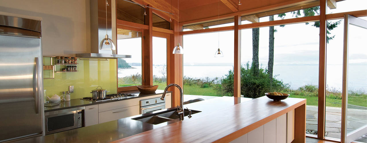 Miracle Beach House, Helliwell + Smith • Blue Sky Architecture Helliwell + Smith • Blue Sky Architecture Modern kitchen