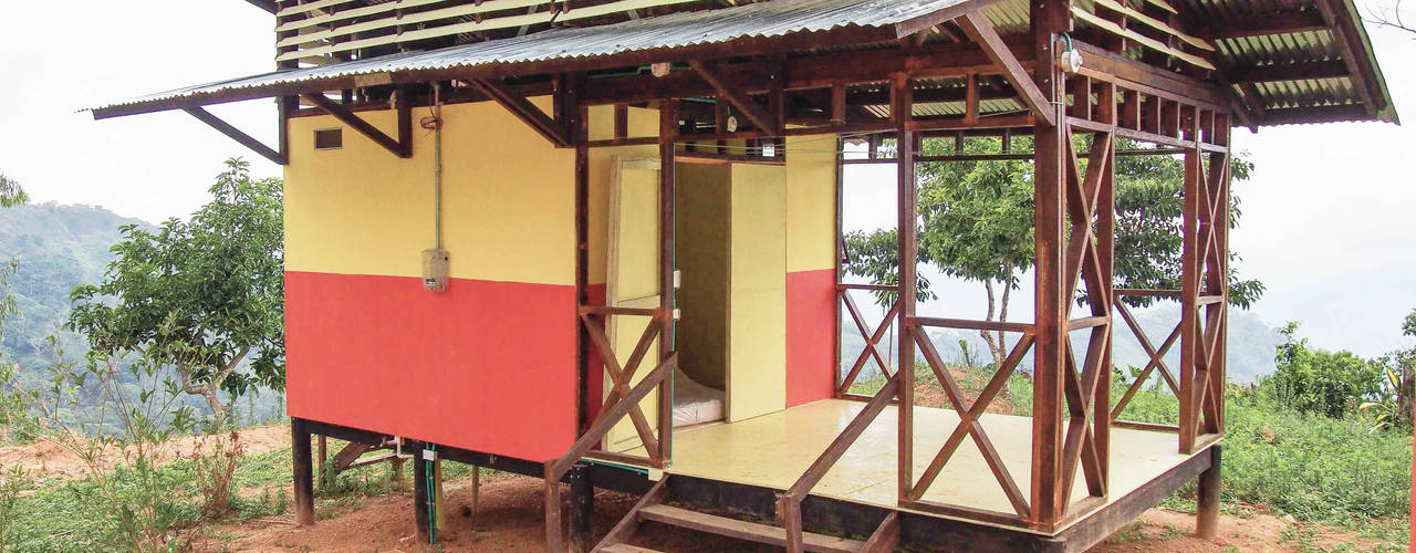 Sistema de Vivienda de Interés Social Rural (VISR), ENSAMBLE de Arquitectura Integral ENSAMBLE de Arquitectura Integral Salas de jantar campestres Madeira Acabamento em madeira