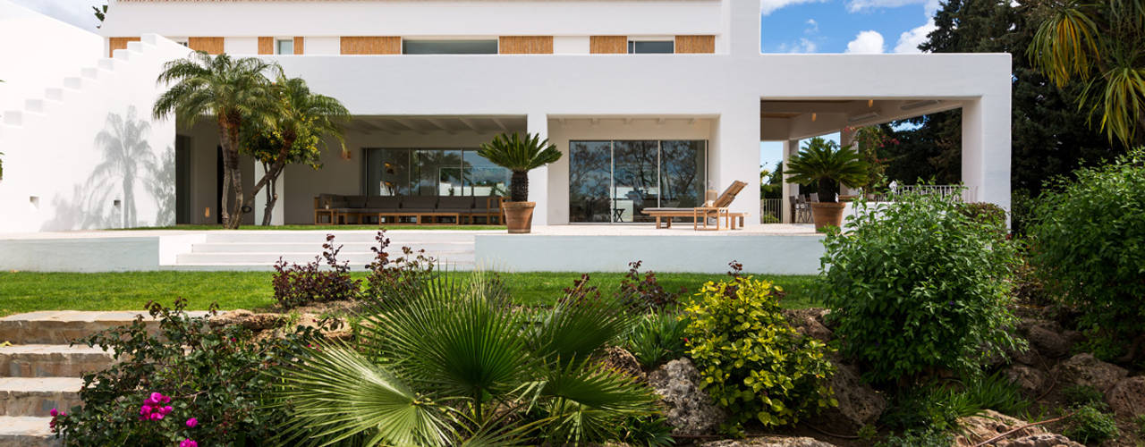 Reforma de Villa en Nueva Andalucía, Marbella., Alejandro Giménez Architects Alejandro Giménez Architects Rock Garden پتھر Green