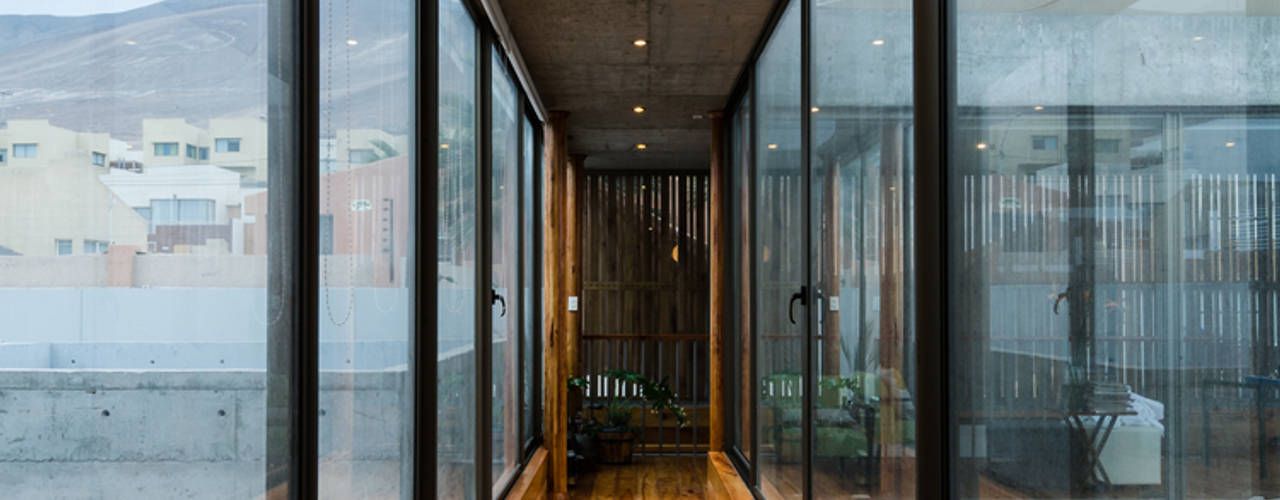 Casa Jardines del Sur , Dx Arquitectos Dx Arquitectos Modern corridor, hallway & stairs