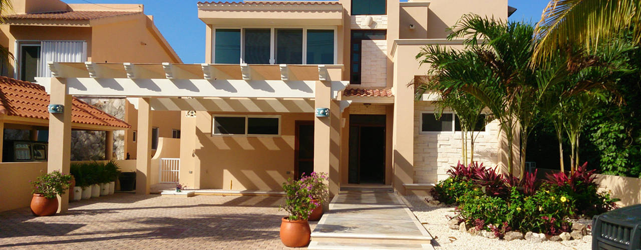 Casa Esther, DHI Riviera Maya Architects & Contractors DHI Riviera Maya Architects & Contractors Single family home