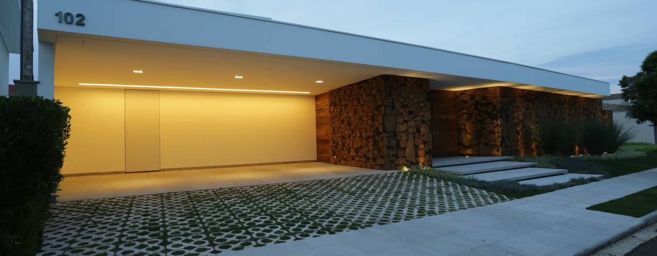 Casa RL, R|7 Mila Ricetti Arquitetos Associados R|7 Mila Ricetti Arquitetos Associados Дома в стиле модерн