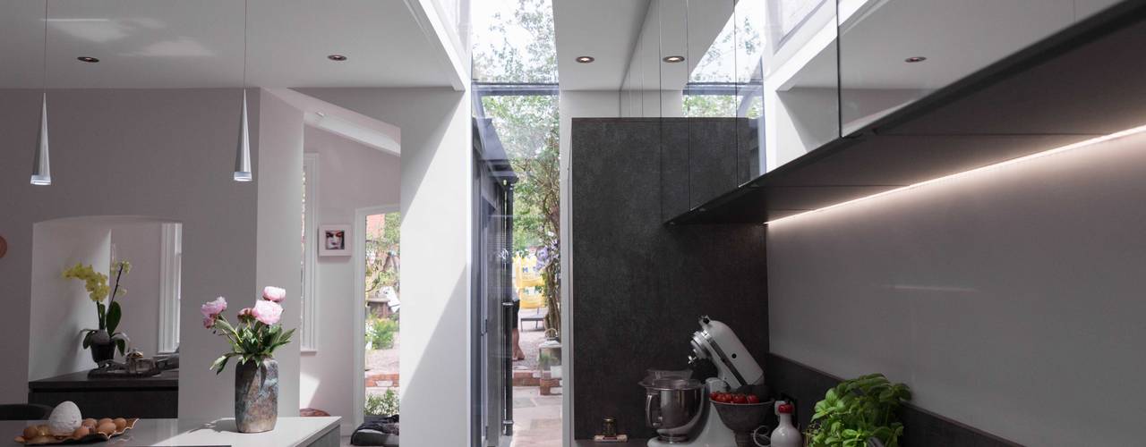 Listed Townhouse Macclesfield , guy taylor associates guy taylor associates Dapur Modern