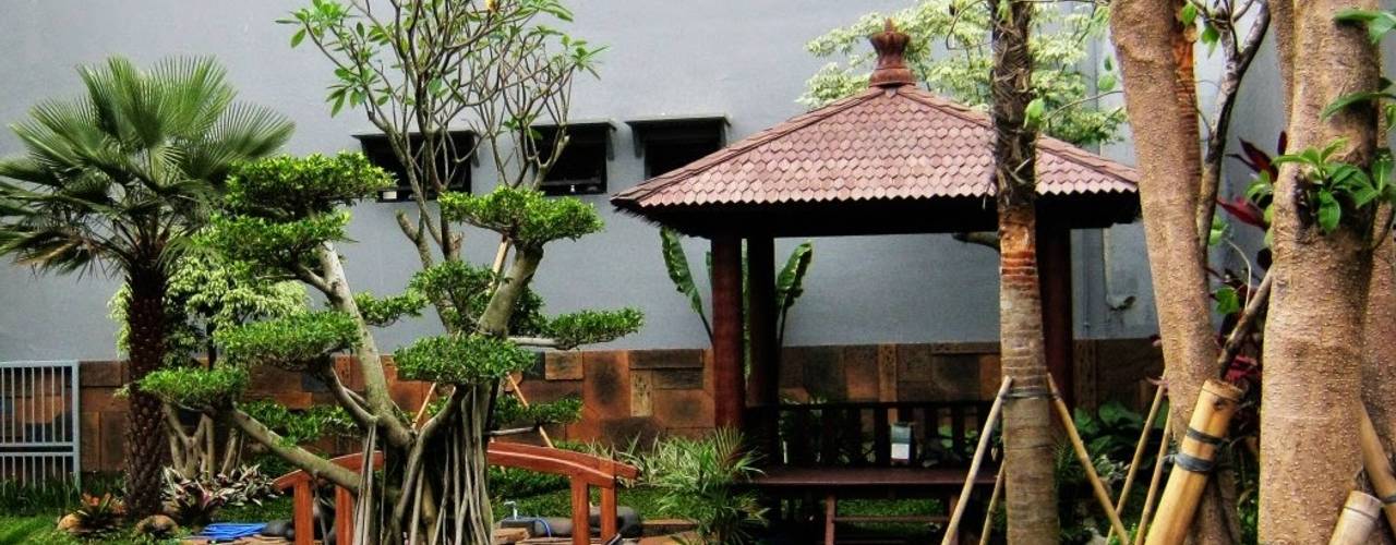 MENATA TAMAN RUMAH | TAMAN SURABAYA, TUKANG TAMAN SURABAYA - jasataman.co.id TUKANG TAMAN SURABAYA - jasataman.co.id Jardines de estilo moderno