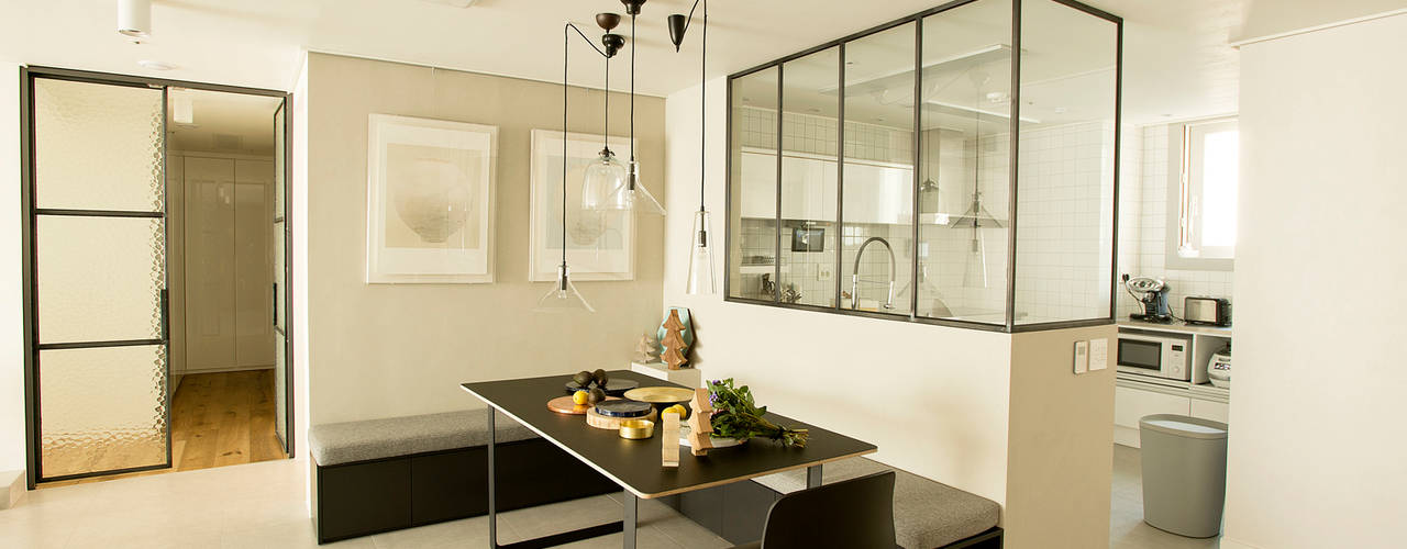 homify Modern dining room