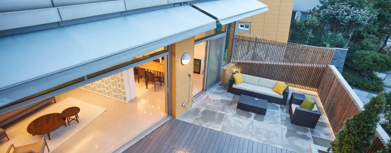 가구와 공간을 같이 계획한 인테리어, 건축일상 건축일상 Balkon, Beranda & Teras Modern