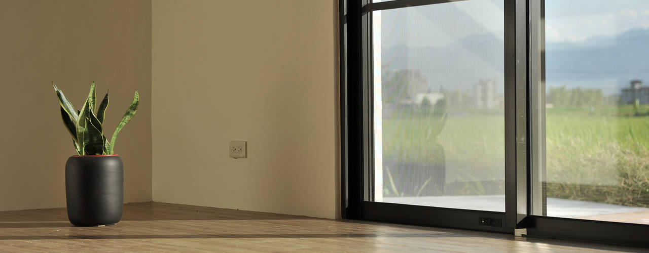 homify Modern Windows and Doors