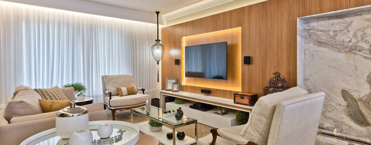 Reforma Sobrado Residencial, Ana Crivellaro Ana Crivellaro Eclectic style living room Engineered Wood Transparent