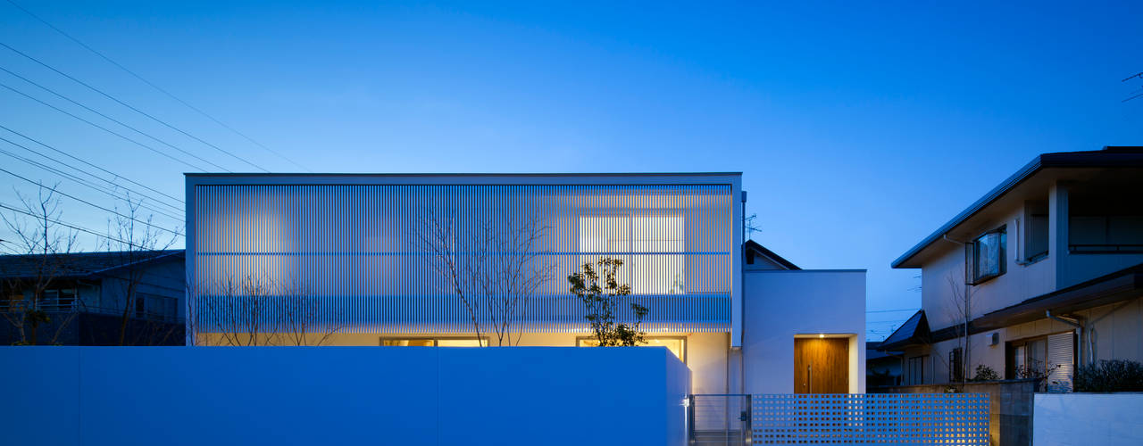 松原の家, 吉川弥志設計工房 吉川弥志設計工房 Casas unifamilares Aluminio/Cinc