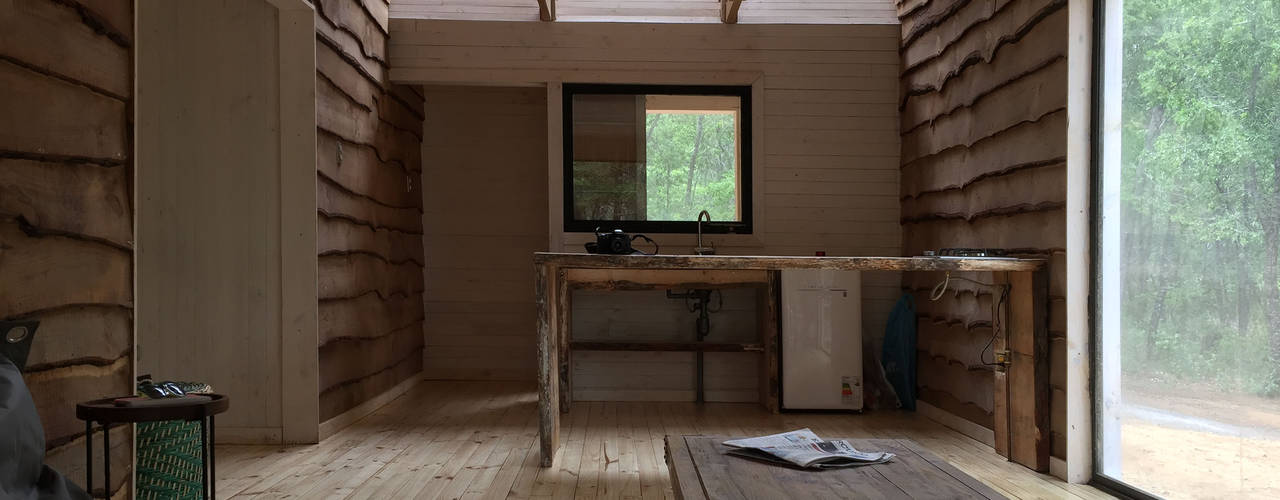 Cabaña de las Chimeneas de Luz, 2712 / asociados 2712 / asociados Rustic style dining room