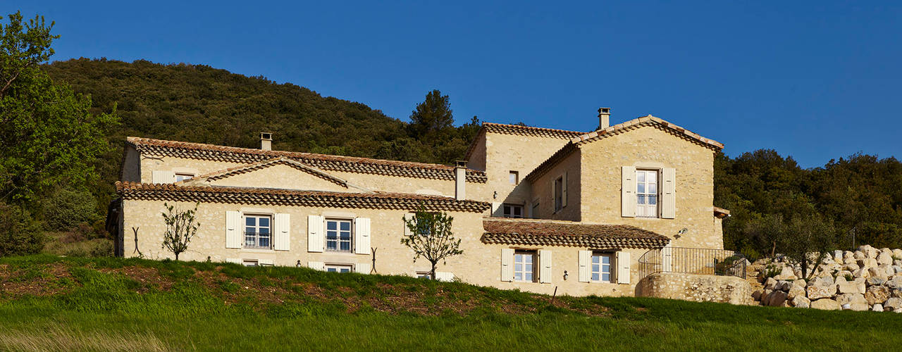 The old silk farm, Kitchen Architecture Kitchen Architecture Cuisine moderne