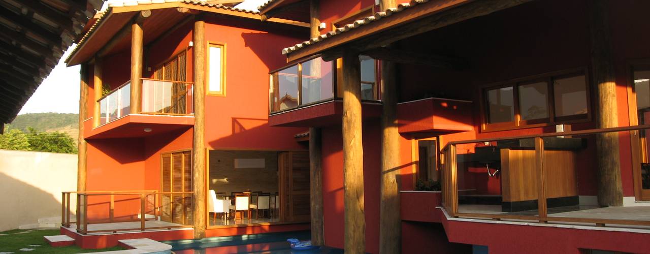 Residência Luciano, Maria Dulce arquitetura Maria Dulce arquitetura Tropical style houses Solid Wood Multicolored