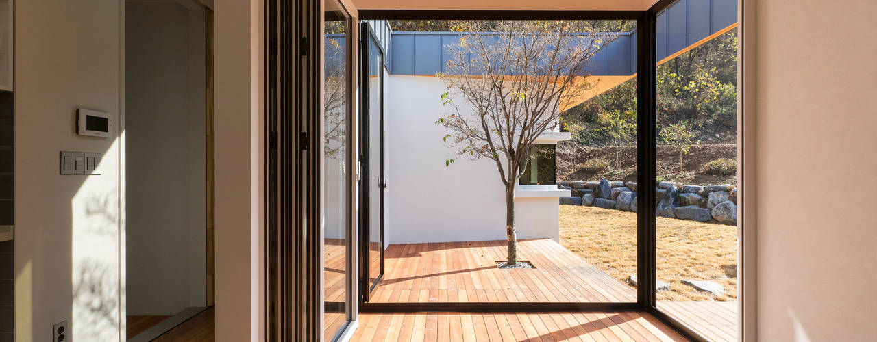 청양 농가주택 프로젝트, 적정건축 적정건축 Modern Balkon, Veranda & Teras