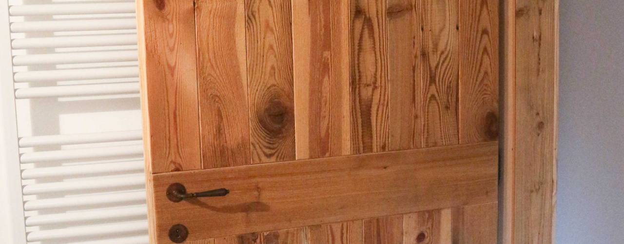 PORTE IN LEGNO DI RECUPERO, RI-NOVO RI-NOVO Puertas estilo rústico Madera Acabado en madera