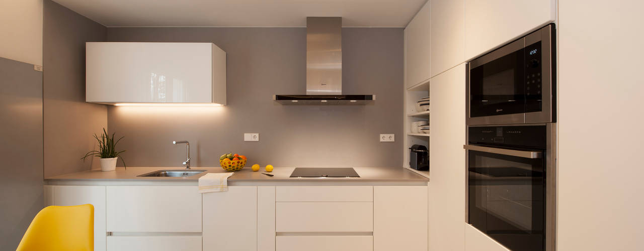 Reforma de piso Poblenou, Sincro Sincro Built-in kitchens